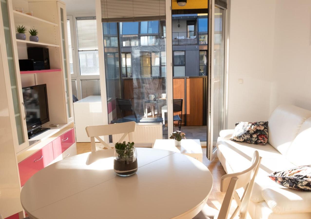 Flat 27 Lägenhet Ljubljana Exteriör bild